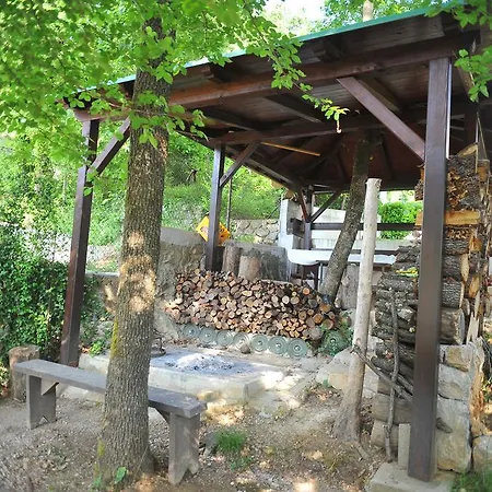 Viktorija Apartman *