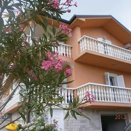 Viktorija Apartman *